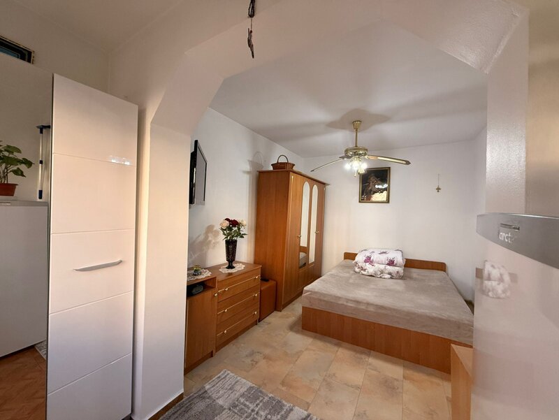 Spitalul Judetean, apartament 2 camere, 42 mp utili.