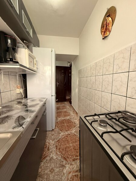 Spitalul Judetean, apartament 2 camere, 42 mp utili.