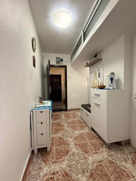 Spitalul Judetean, apartament 2 camere, 42 mp utili.